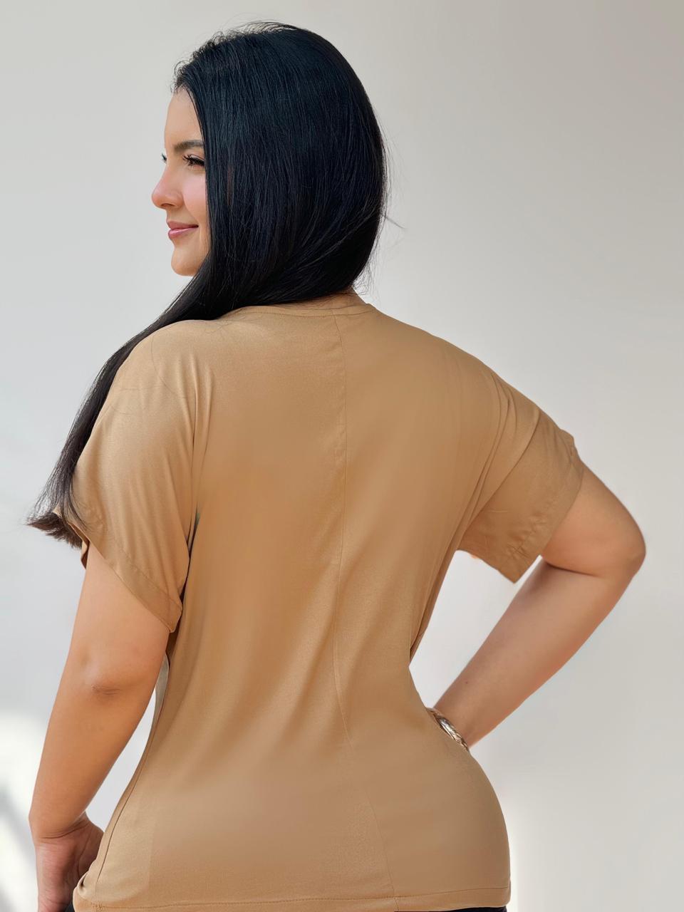 BLUSA CON PIEDRERÍA 915