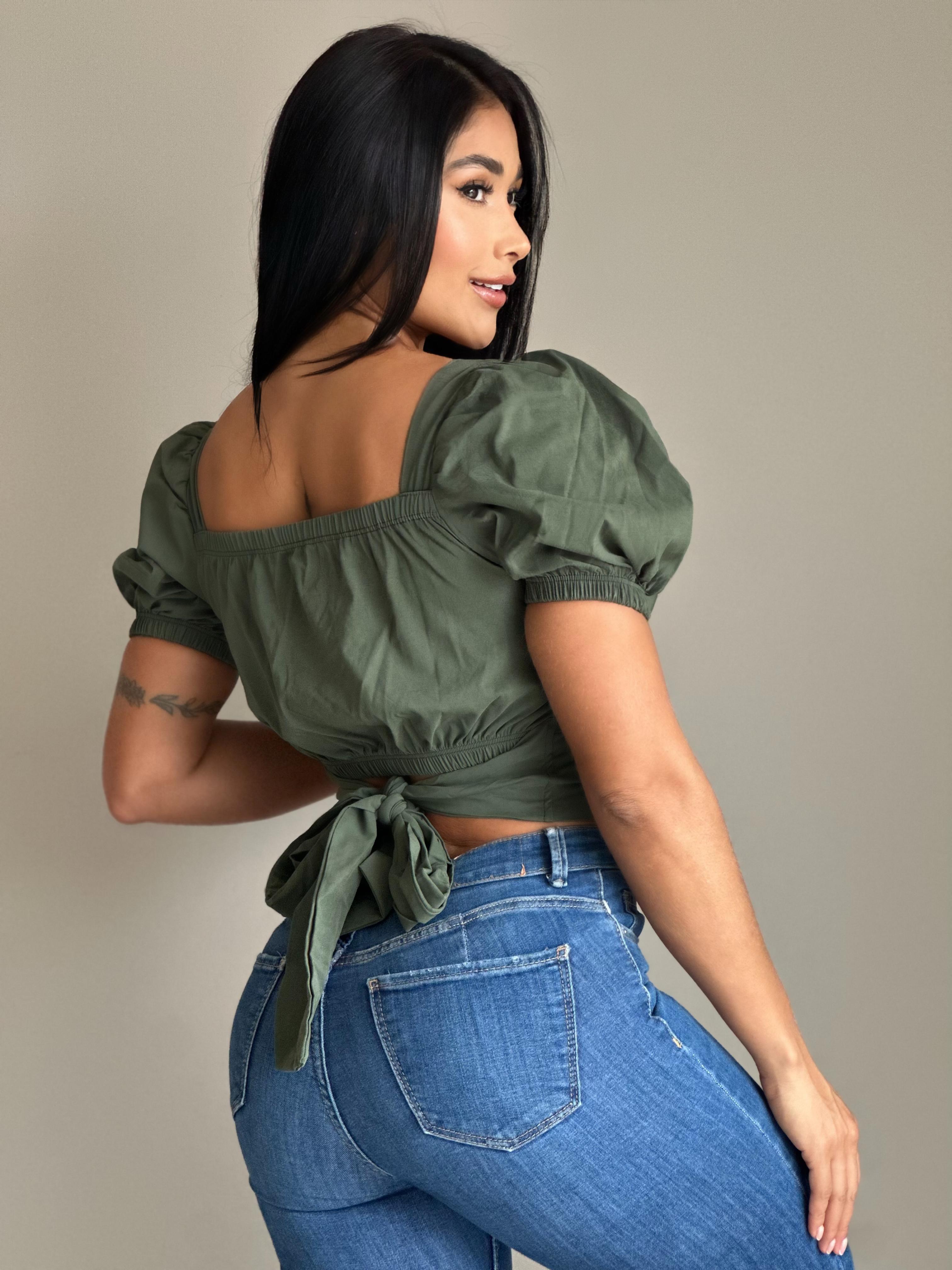 BLUSA CON MOÑO ATRÁS 930