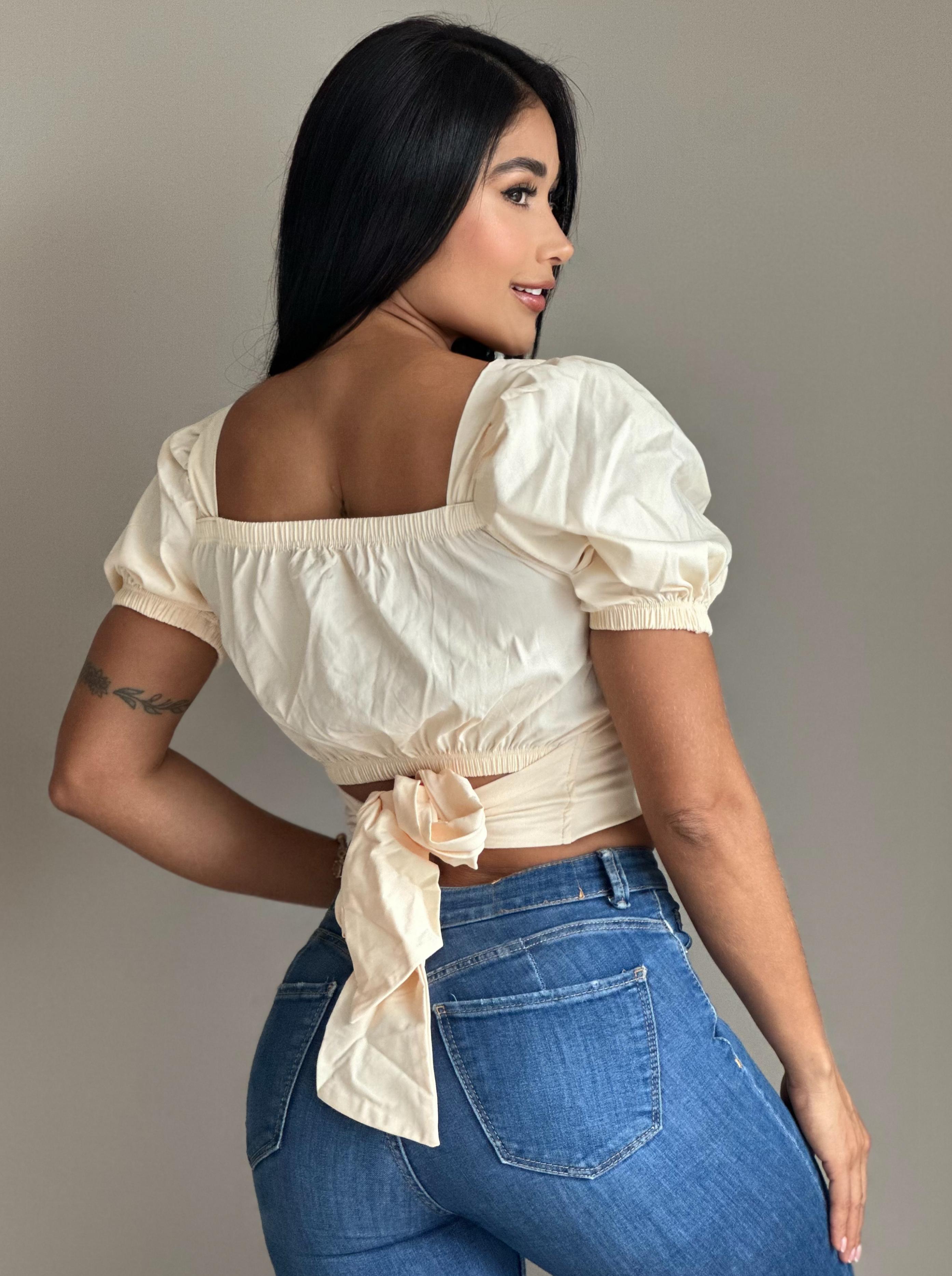 BLUSA CON MOÑO ATRÁS 930