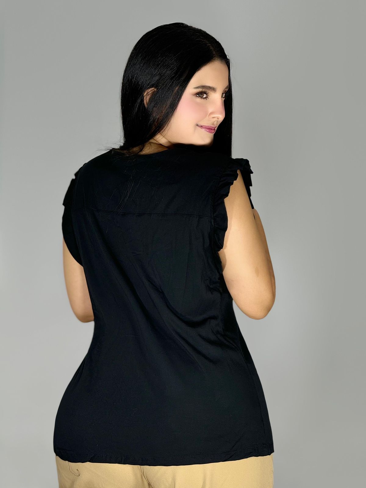 BLUSA CON VOLANTES FRONTALES 959