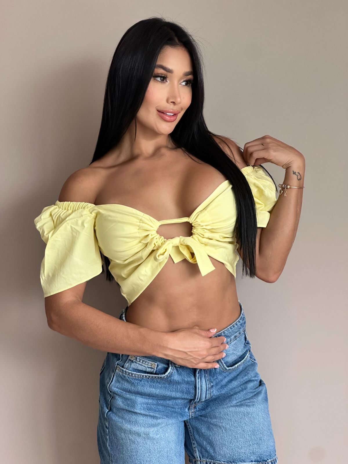 BLUSA MOÑO FRONTAL 926