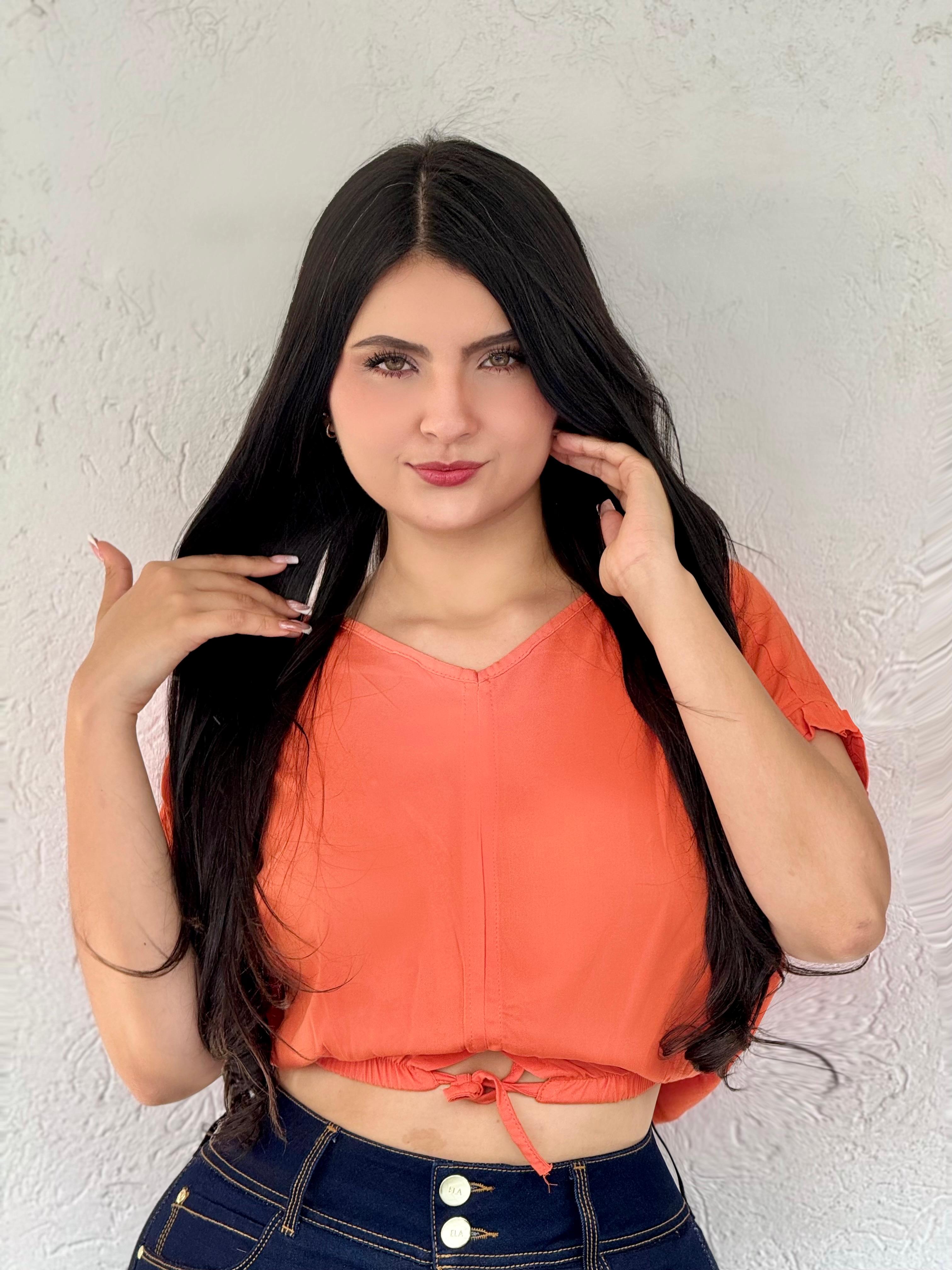 BLUSA CON DETALLE EN MANGAS 883R