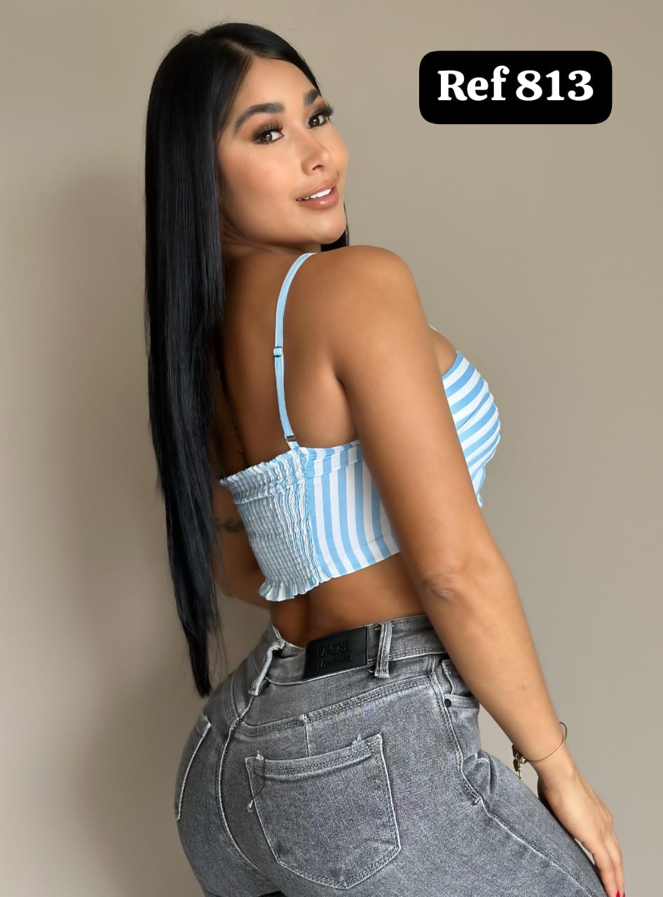 BLUSA ESCOTE CUADRADO 913